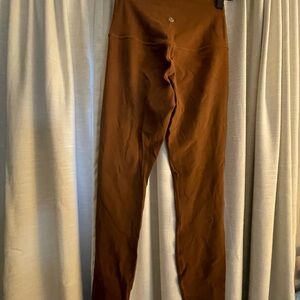 Brown Lululemon 25” aligns never worn(not sure exact color a bit orange/ brown)